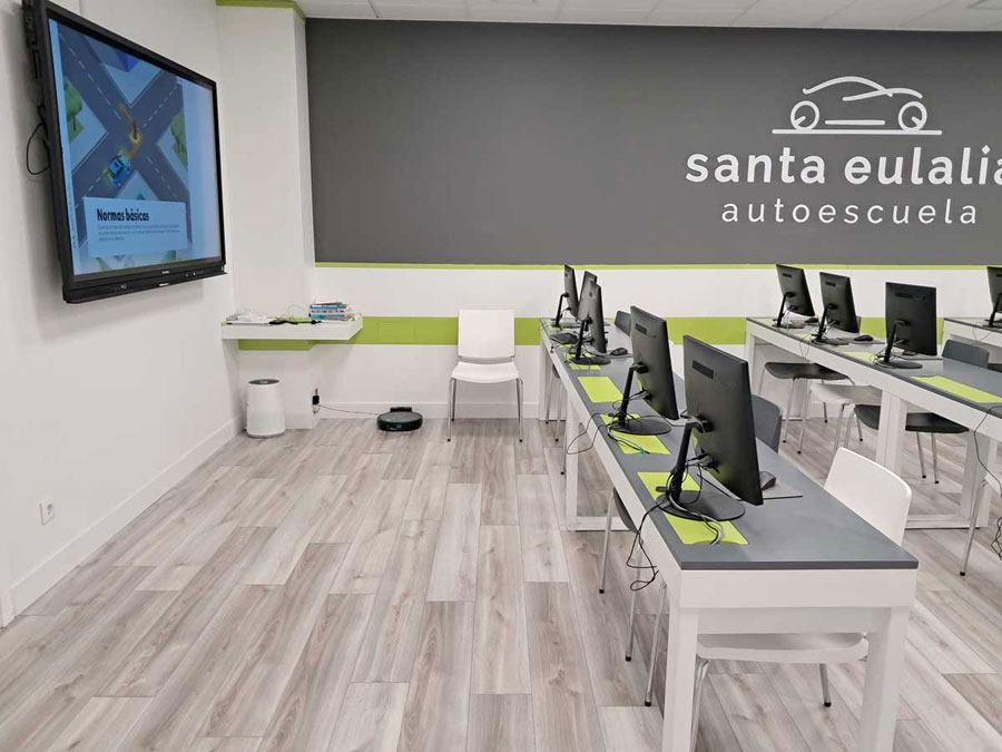 Curso intensivo permiso B en Autoescuela Santa Eulalia Santiago y Milladoiro