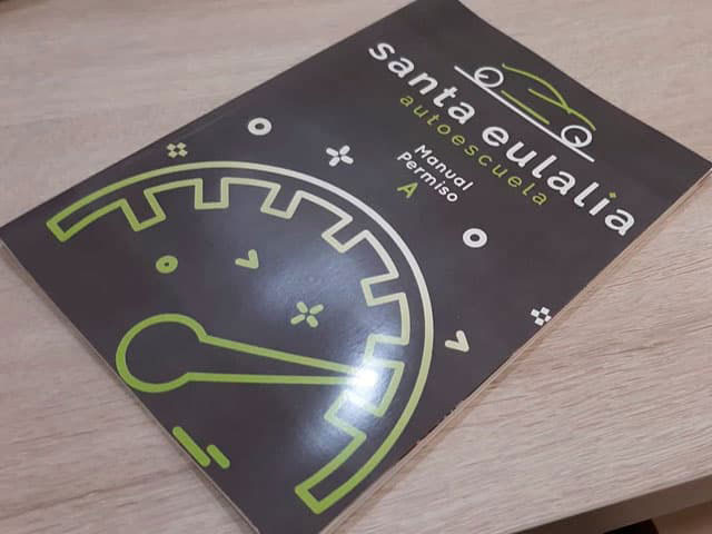Cursos para obtener el permiso de conducir en Autoescuela Santa Eulalia Santiago